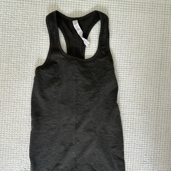 Dark Green Lululemon Tank! - Picture 1 of 3